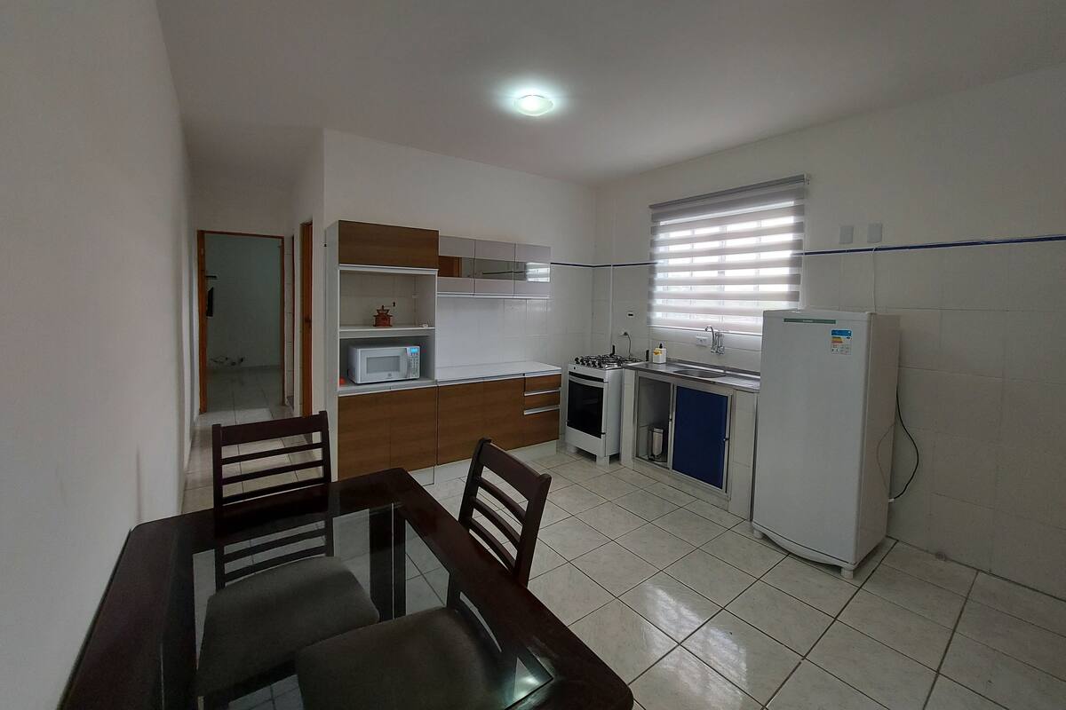 Casa de ciudad básica, 1 cama matrimonial | Área de sala de estar | Televisión