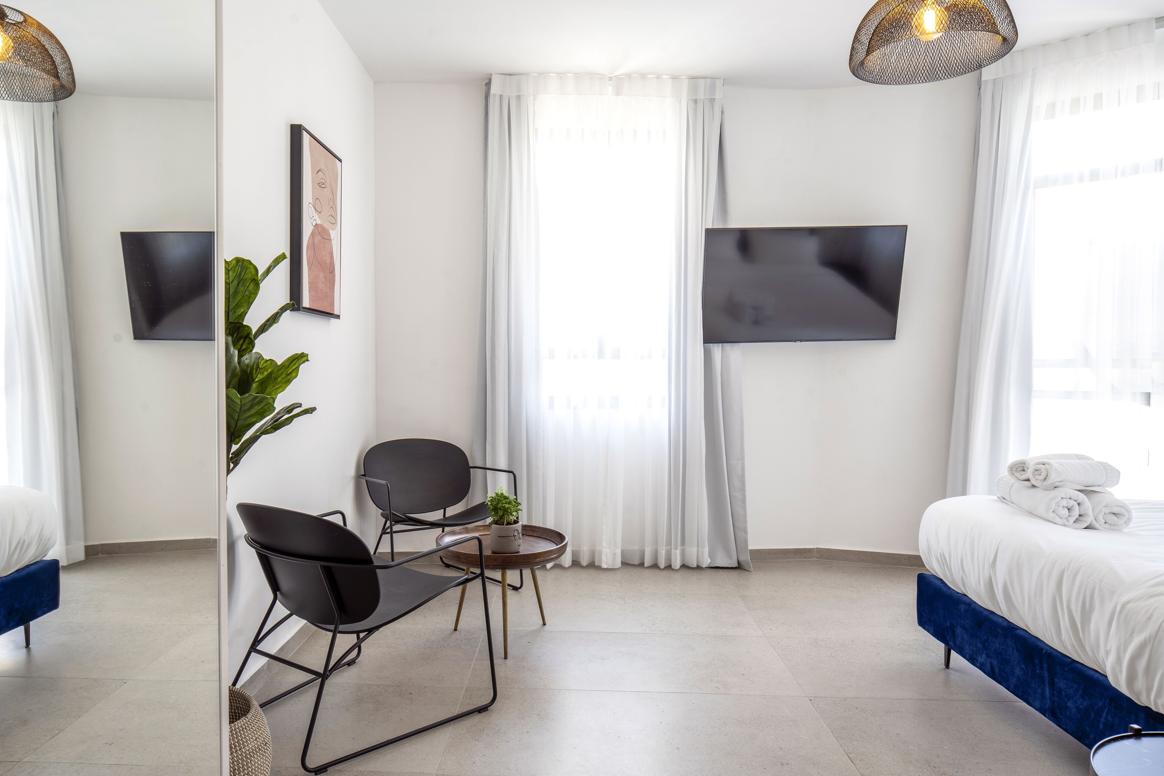 Photo - De' Mar Florentine By Peraia