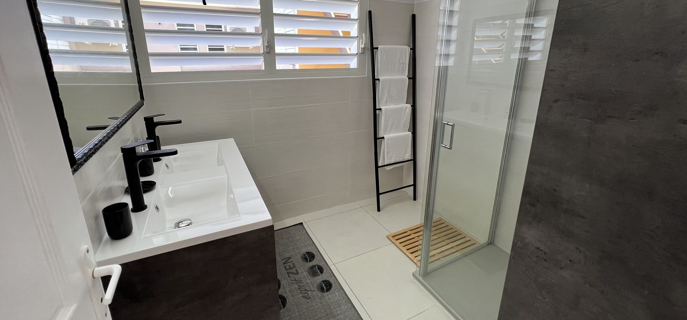 Deluxe-Apartment | Badezimmer