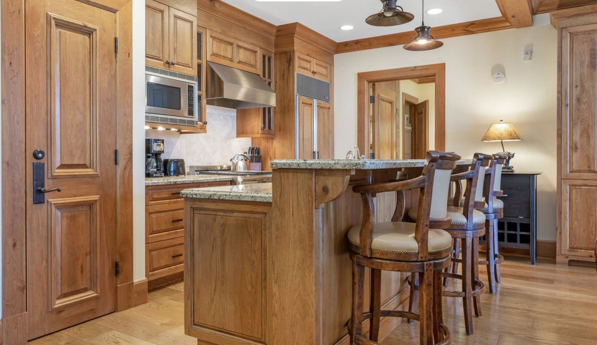 Top of the world at Bachelor Gulch with Amazing sunsets and sunrises! Sleeps 5