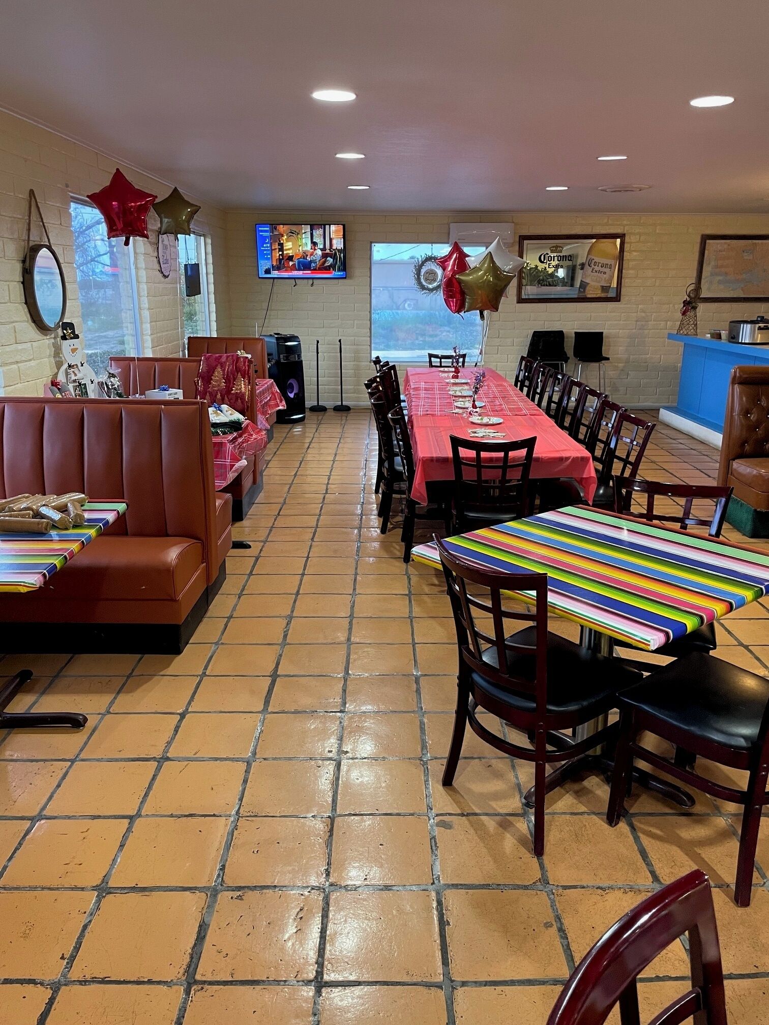 Daily to-go breakfast (USD 6.95 per person)