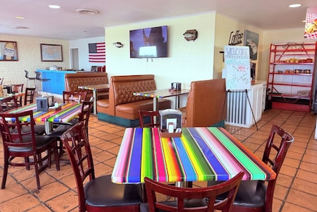 Breakfast, lunch and dinner served . Champions Inn Del Rio TX Near US 90