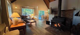 Spacious Chalet with Game Loft & Pool Access