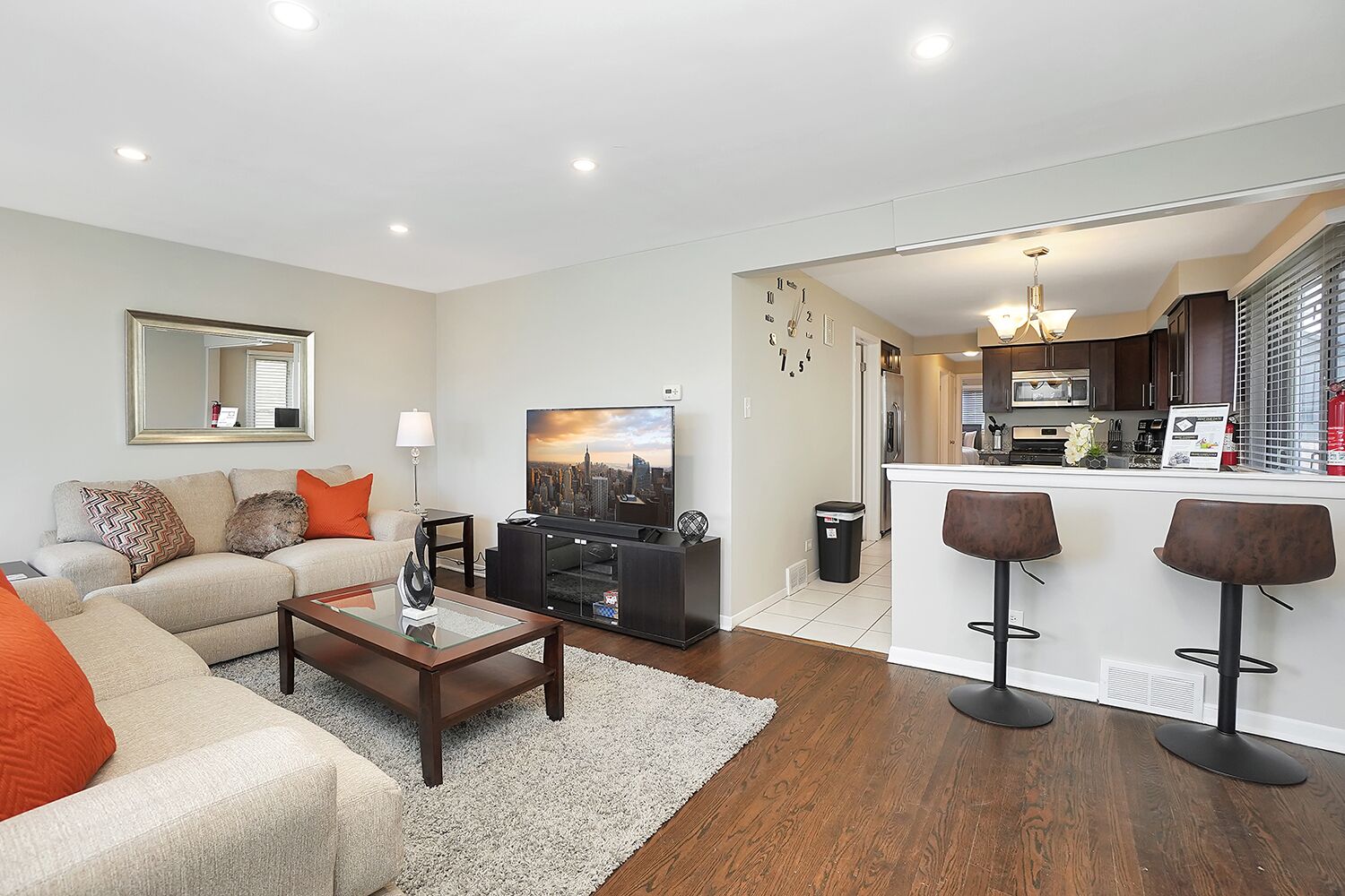 Chicago FHS Rental - Narragansett