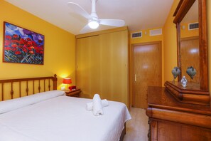 4 bedrooms, free WiFi, bed sheets