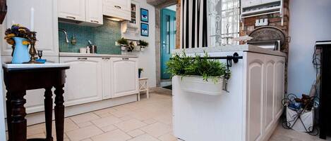 Frigorífic, forn, placa de cuina i rentaplats