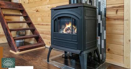 Blue Tiny Home.Hottub. Fireplace.NearStCroixStatePk