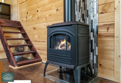 Blue Tiny Home.Hottub. Fireplace.NearStCroixStatePk