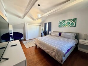 4 bedrooms, desk, iron/ironing board, travel cot