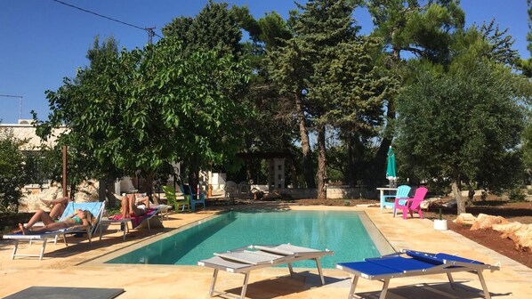 حمّام سباحة خارجي