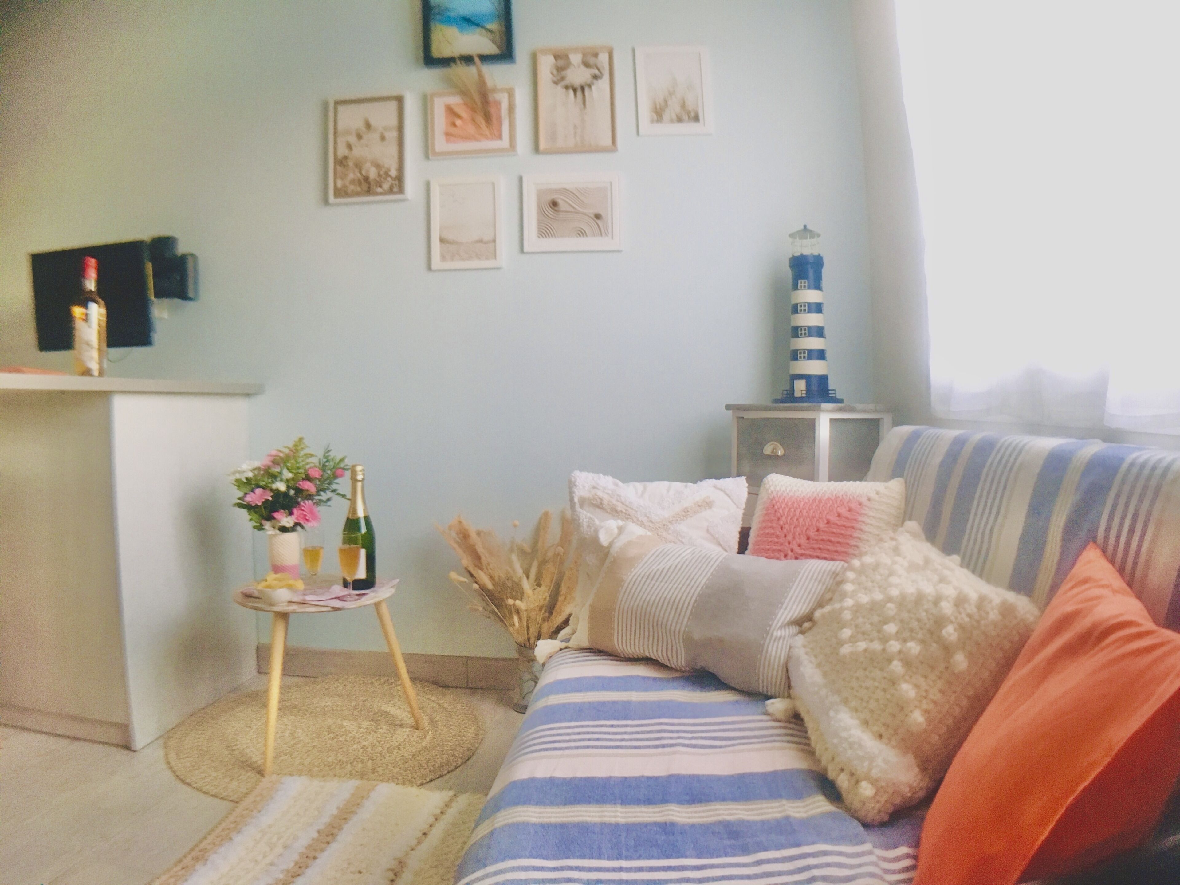 Unusual cozy little nest, ideal location, attentive welcome 