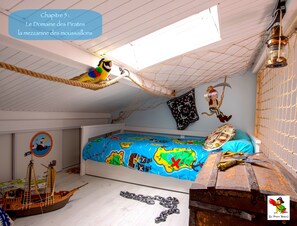 2 bedrooms, iron/ironing board, travel crib, free WiFi