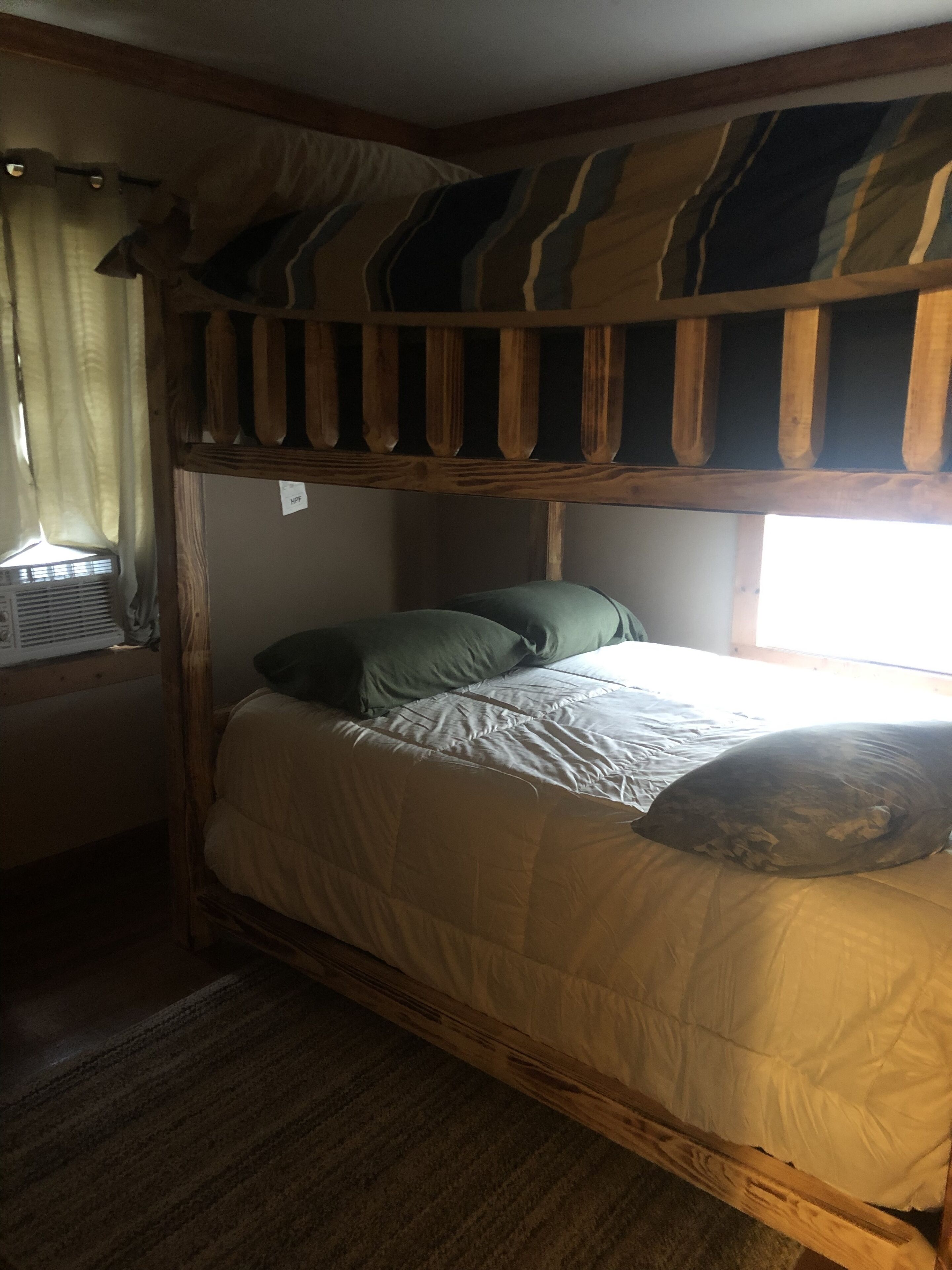 Cozy house close to public boat launch.