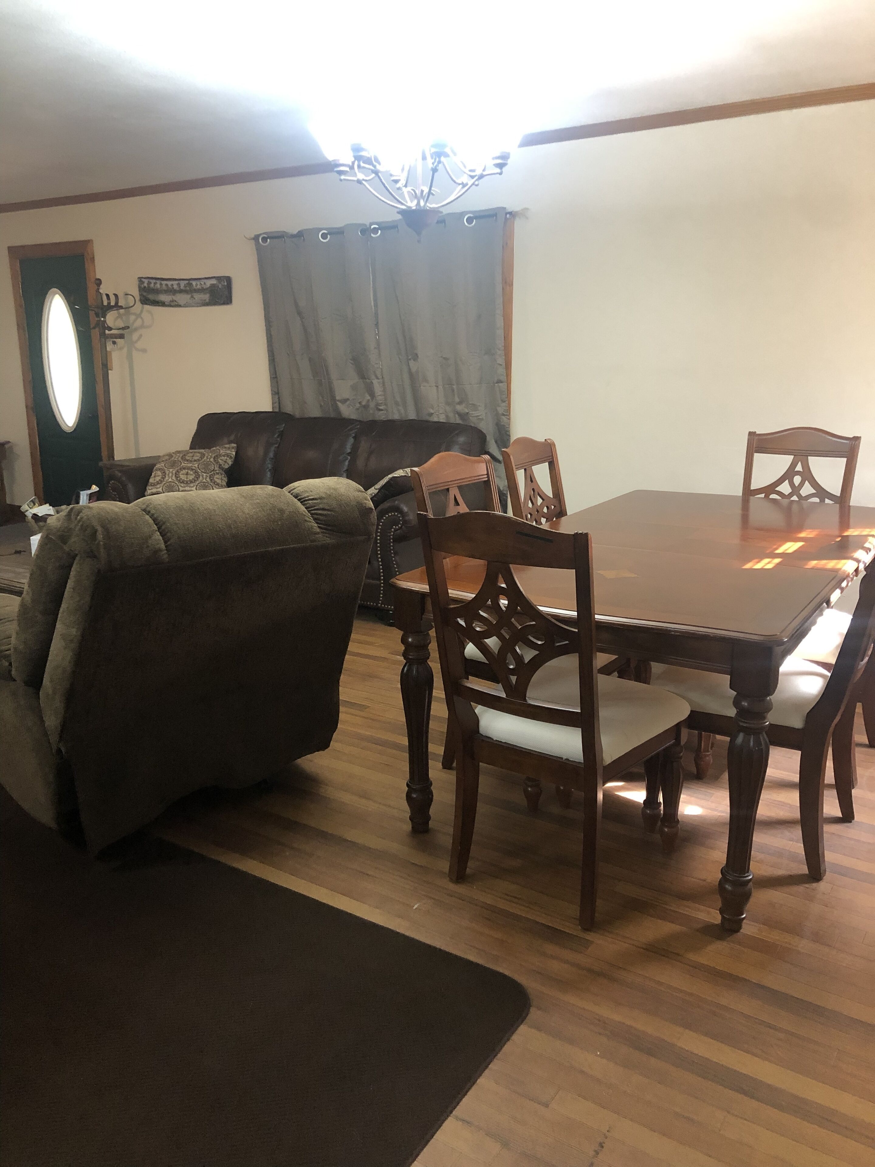 Cozy house close to public boat launch.