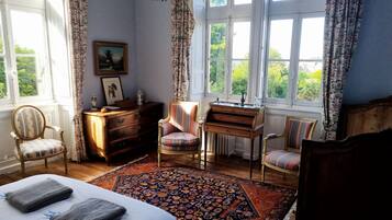 7 Schlafzimmer, Bügeleisen/Bügelbrett, kostenloses WLAN, Bettwäsche