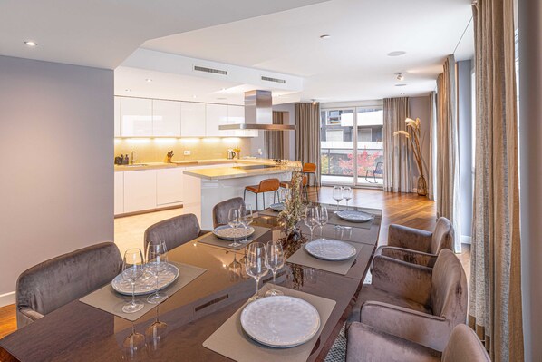 تناول الطعام