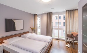 شقة فاخرة (incl. cleaning fee of 600 CHF) | 4 عدّة غرف نوم وبديكورات فريدة لكل غرفة وطراز فريد لكل وحدة وستائر تعتيم