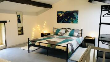 1 chambre, fer et planche à repasser, lit parapluie, Wi-Fi gratuit