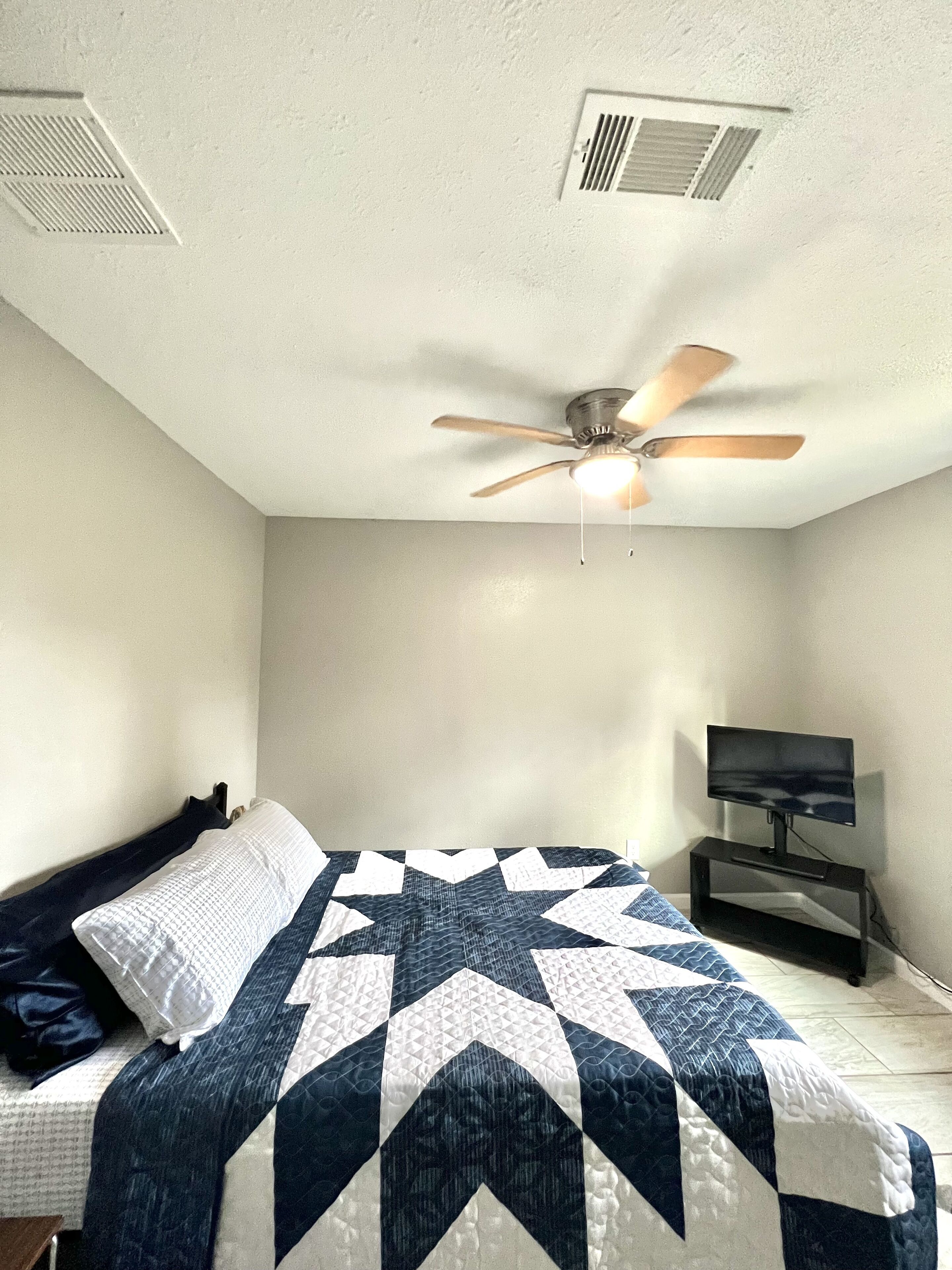 Cozy Two Bedroom near NAS Pensacola