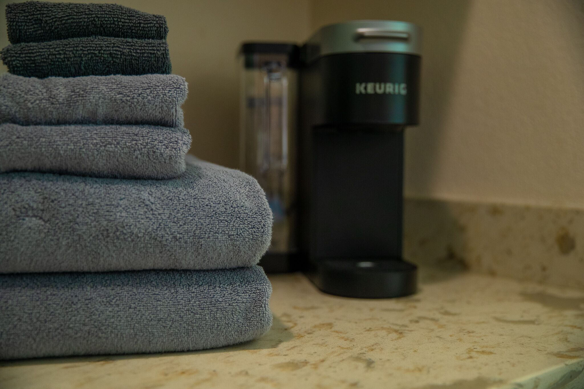 Studio V on Armstrong - Countryside View