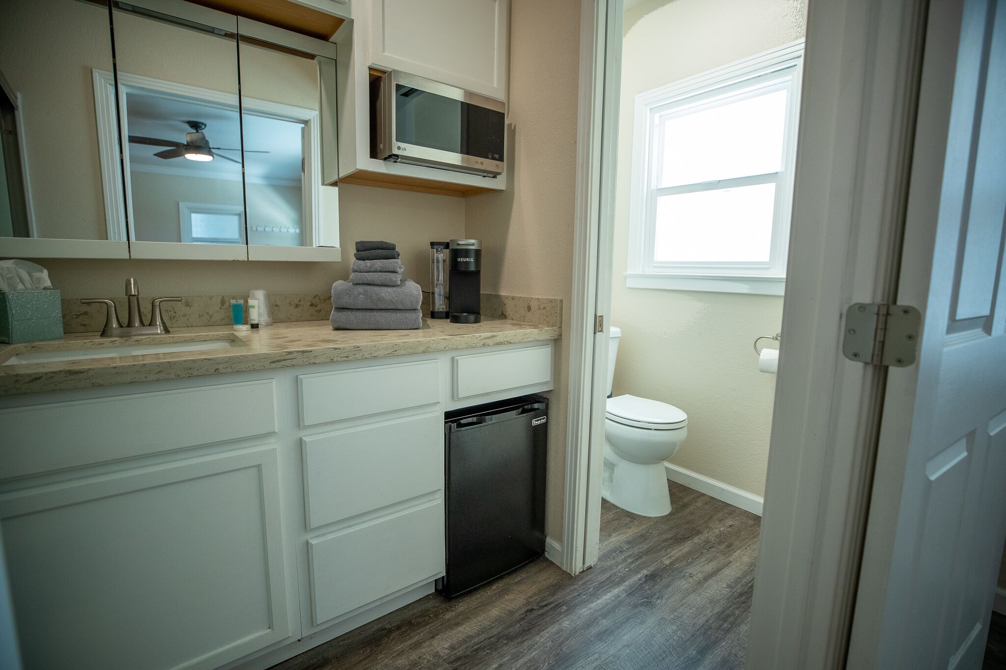 Studio V on Armstrong - Countryside View