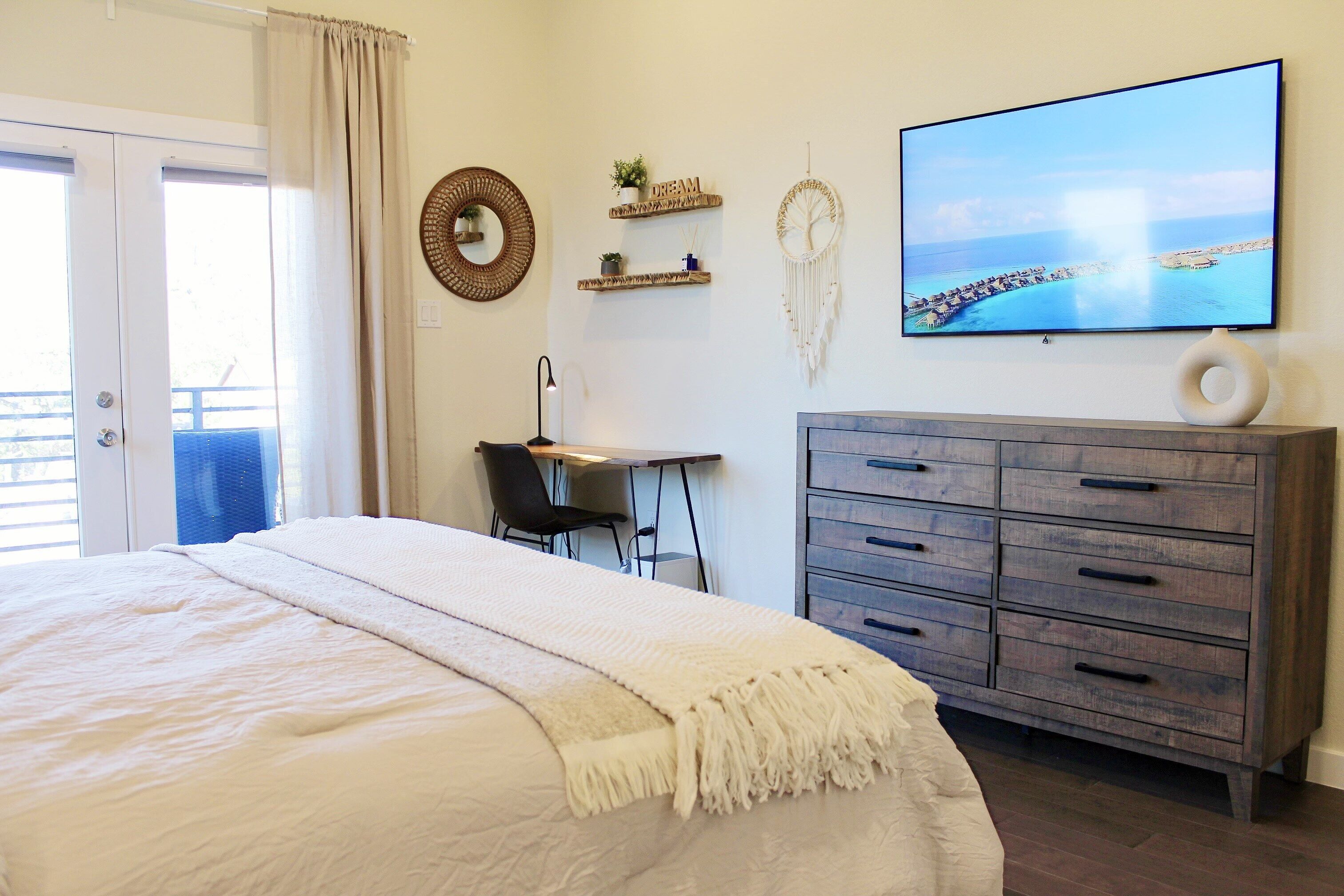 Las Palmas 5 mins away from Lake Travis