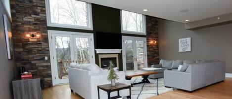 Smart-TV, Kamin, Computerbildschirme