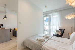 Silitysrauta/-lauta, ilmainen Wi-Fi, vuodevaatteet