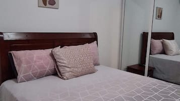 3 chambres, bureau, lit parapluie, Wi-Fi