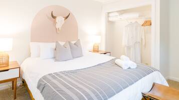 2 quartos, Wi-Fi de cortesia, roupa de cama