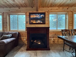 Smart TV, chimenea y tenis de mesa 
