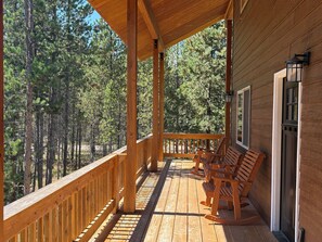 Property grounds - Hot Tub -Garage -Fire Pit - Blue Pine Retreat (Island Park)