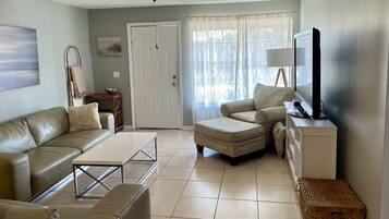 Basic Duplex | Bathroom