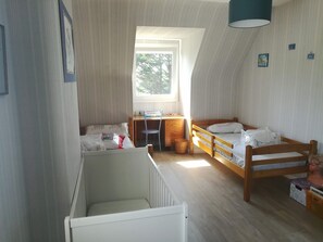 3 Schlafzimmer, Bügeleisen/Bügelbrett, Reisekinderbett, kostenloses WLAN
