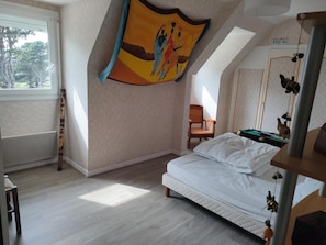 3 chambres, fer et planche Ă repasser, lit parapluie, Wi-Fi gratuit
