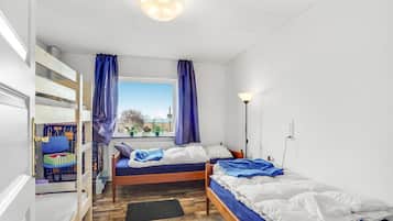 1 bedroom, travel crib, free WiFi