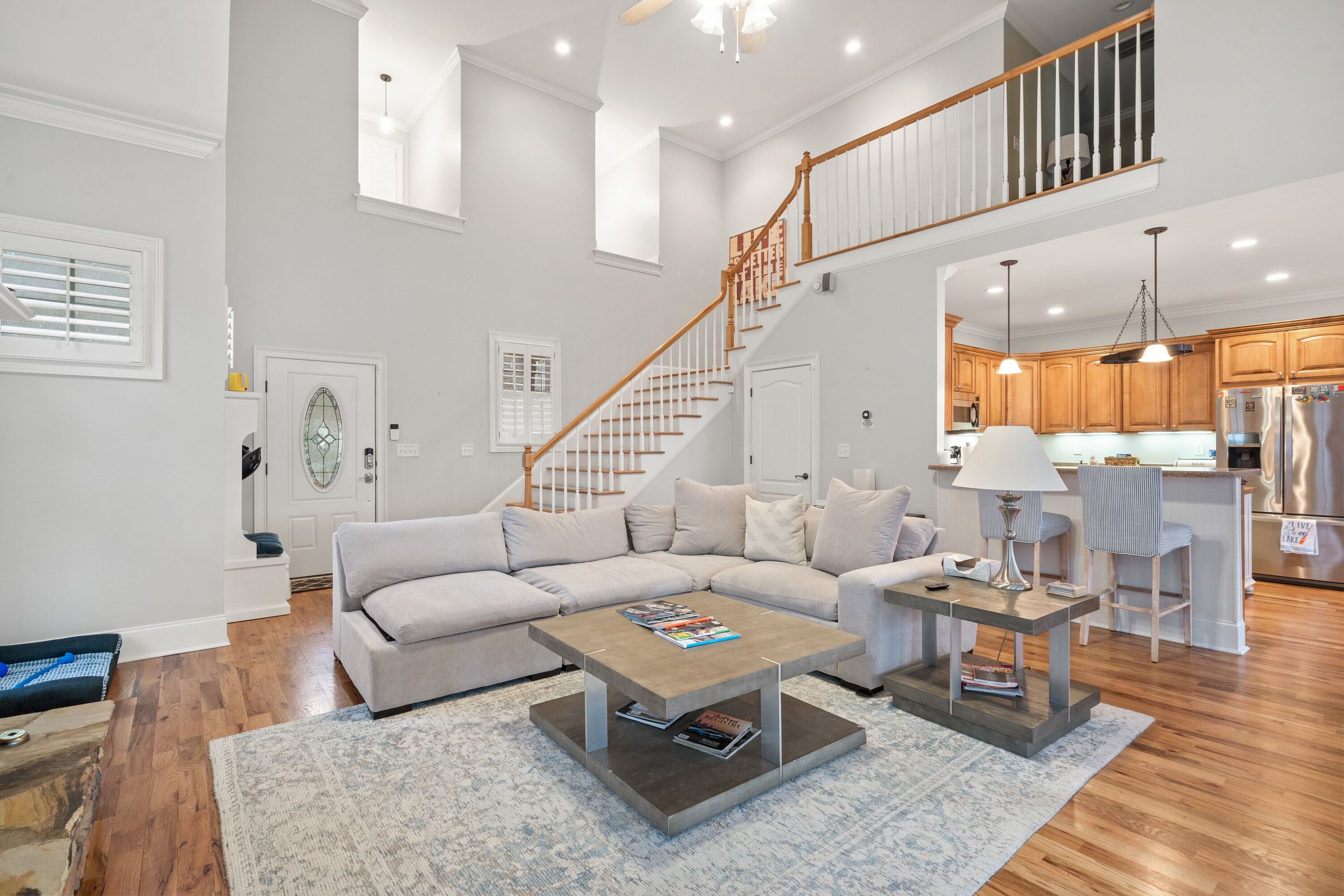 PRIVATE LAKEFRONT HOME WITH HOT TUB & AMAZING VIEW OF LAKE OCONEE