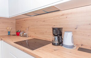 Frigorífic, forn, placa de cuina i rentaplats 