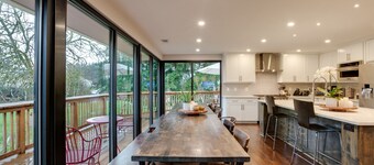 2 Acre Home- Pond View with Hot-Tub - Sleeps 16