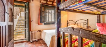 Awesome home in Zahara de la Sierra