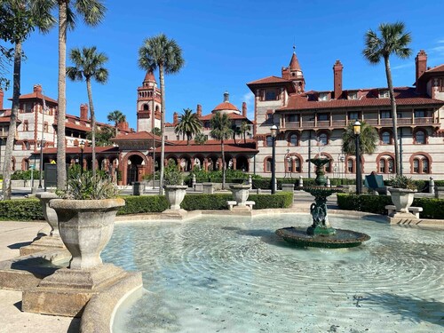 Updated Historic Family Home • Dogs ok • Walk to Town • Easy Parking