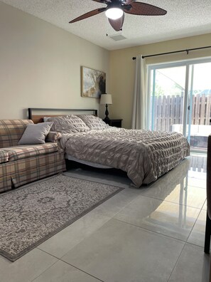 1 chambre, fer et planche à repasser, Wi-Fi gratuit, draps fournis