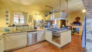 Réfrigérateur, plaque de cuisson, lave-vaisselle