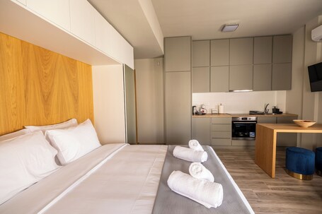 My Greek Vacations City Apartments - Image 35
