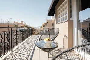 Departamento panorámico, 1 habitación, balcón, vista a la ciudad | Terraza o patio