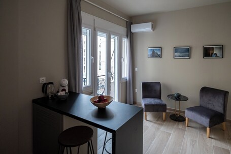 My Greek Vacations City Apartments - Image 11