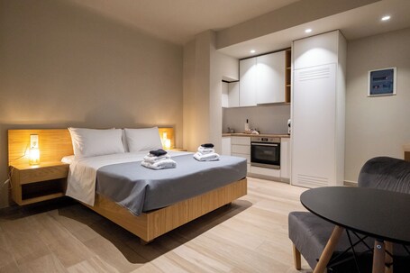 My Greek Vacations City Apartments - Image 6