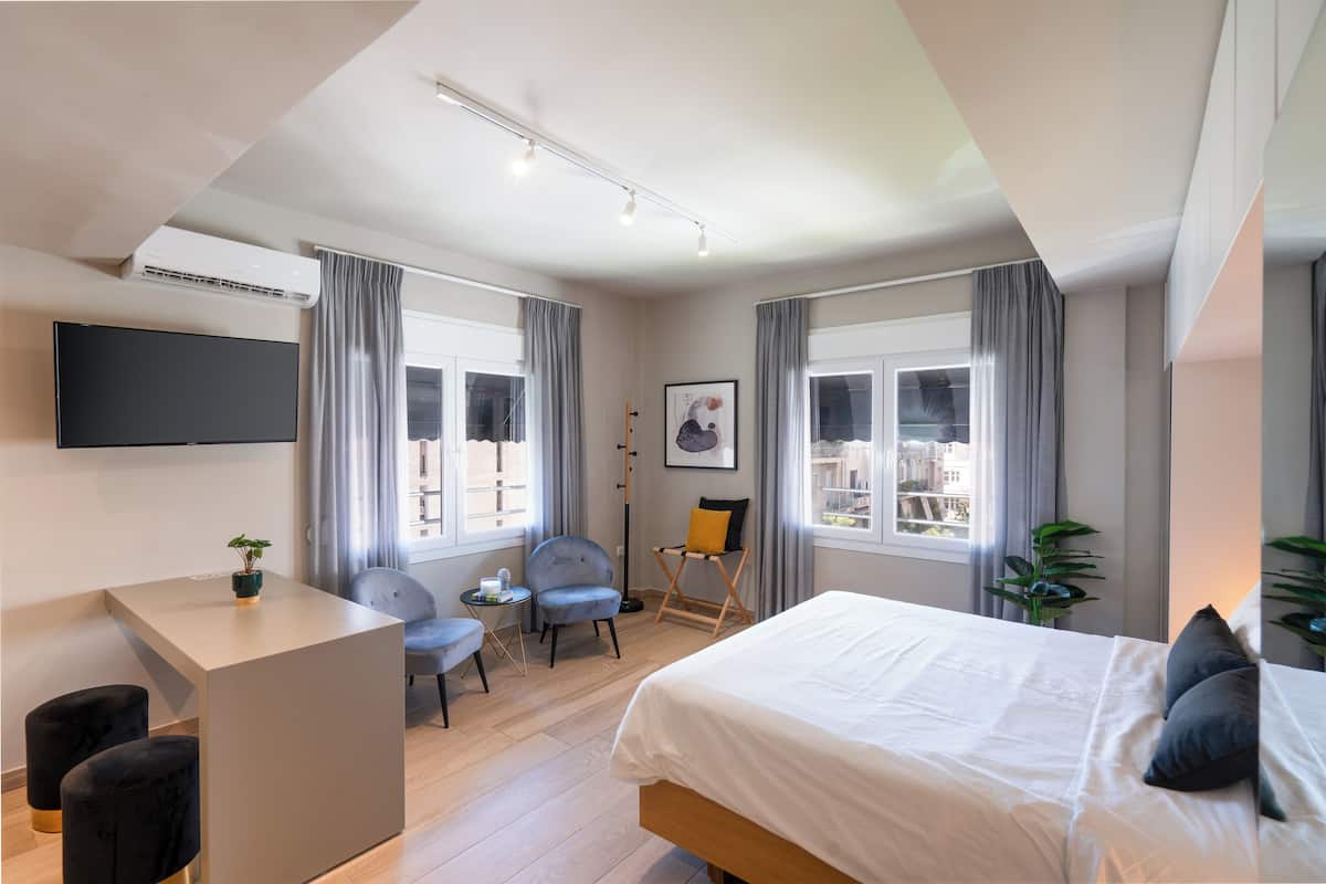 Superior Apartment, 1 Bedroom, Private Bathroom, City View | 1 bedroom, hypo-allergenic bedding, in-room safe, individually decorated