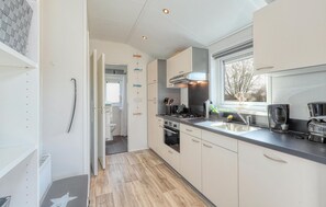 Kühlschrank, Herdplatte, Geschirrspüler