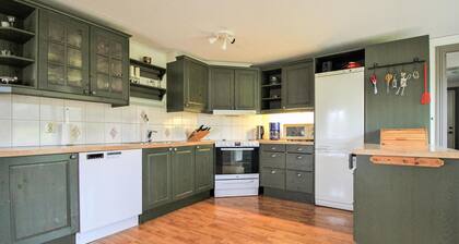 Stunning home in LIDHULT with WiFi